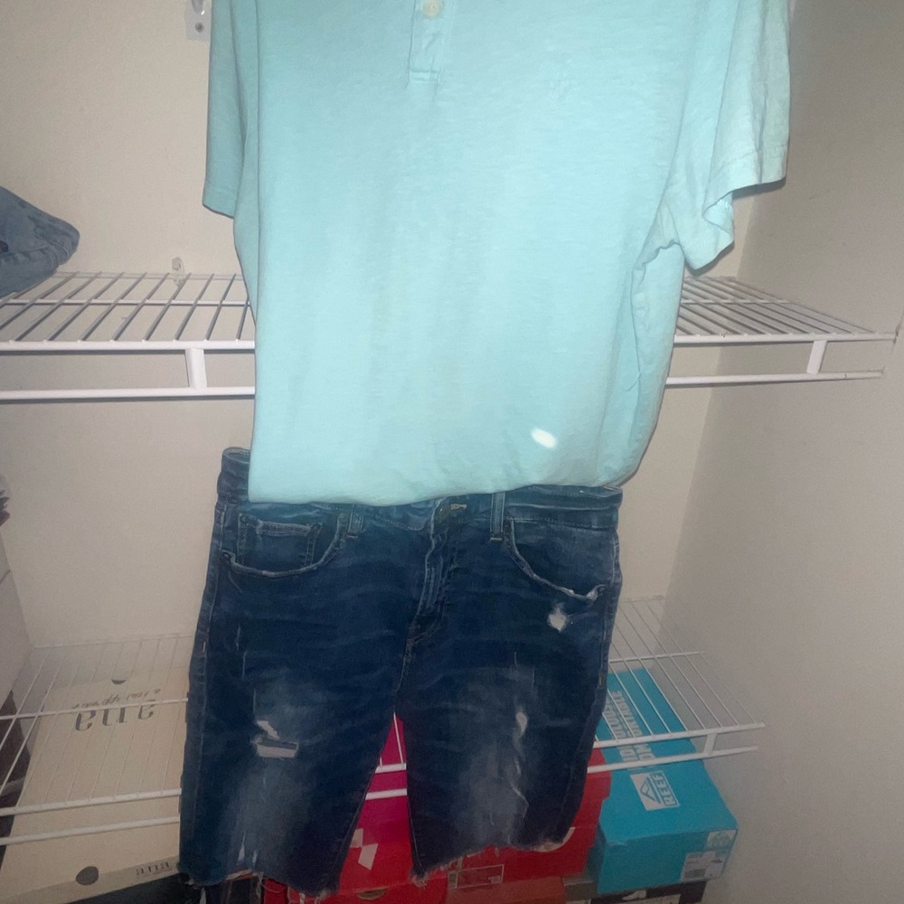 2-Pair of Men’s American Eagle Blue Cut-Off Jean Shorts & Casual T